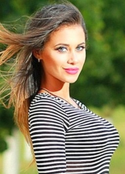 Ekaterina from Odessa, 37 years, with grey eyes, dark brown hair, Christian, administrator.