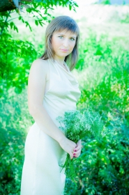 Tamara from Kharkov, 46 years, with hazel eyes, light brown hair, Christian, florist. #2