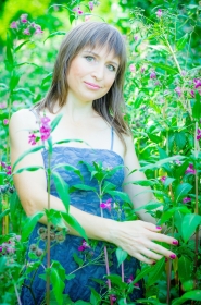 Tamara from Kharkov, 46 years, with hazel eyes, light brown hair, Christian, florist. #5