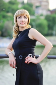 Nataliya from Dnipropetrovsk, 48 years, with green eyes, blonde hair, Christian, salesman in a jewelry store. #8