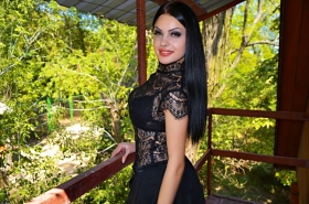 Olga from Odessa, 27 years, with brown eyes, black hair, Christian, student. #4