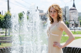 Anna from Nikolaev, 32 years, with brown eyes, blonde hair, Christian, office worker. #7
