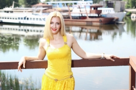 Oksana from Zaporozhye, 48 years, with green eyes, blonde hair, Christian, Salesperson. #10