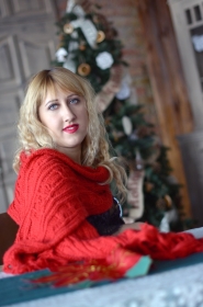 Irina from Nikolaev, 37 years, with black eyes, blonde hair, Christian, economist. #12