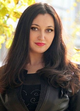 Tanya from Zhytomir, 43 years, with hazel eyes, dark brown hair, Christian, private businesswoman.
