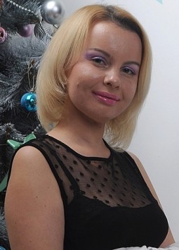 Natalya from Kharkov, 39 years, with blue eyes, blonde hair, Christian, administrator.