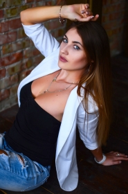 Juliya from Nikolaev, 30 years, with blue eyes, dark brown hair, Christian, stylist. #31