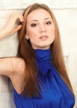 Galina from Odessa, 28 years, with brown eyes, light brown hair, Christian, student.