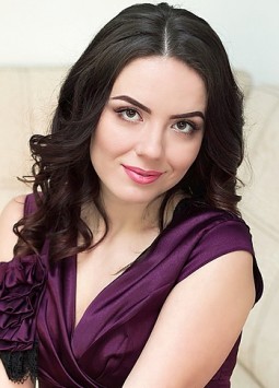 Natalia from Melitopol, 32 years, with brown eyes, dark brown hair, Christian, nanny.