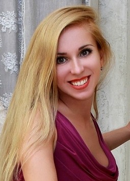 Maria from Kiev, 46 years, with green eyes, blonde hair, Christian, Methodologist in the State Enterprise “Agroo.