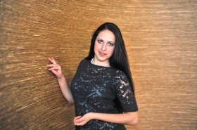 Alexandra from Dnepropetrovsk, 29 years, with green eyes, dark brown hair, Christian, baker. #9