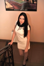 Alexandra from Dnepropetrovsk, 29 years, with green eyes, dark brown hair, Christian, baker. #10