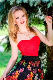 Viktoria from Cherkassy, 32 years, with green eyes, light brown hair, Christian. #8