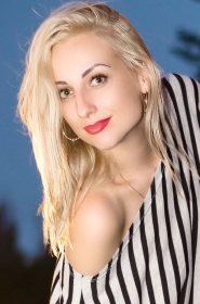 Katerina from Nikolaev, 40 years, with green eyes, blonde hair, Christian, manager. #4