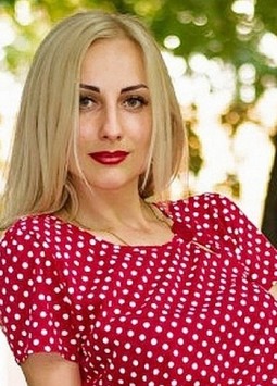 Katerina from Nikolaev, 40 years, with green eyes, blonde hair, Christian, manager.