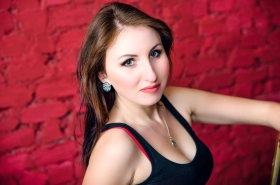 Anna from Nikolaev, 29 years, with green eyes, dark brown hair, Christian, Art Director. #21