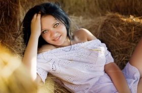Anna from Lugansk, 31 years, with brown eyes, black hair, Christian. #13
