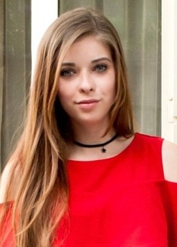 Elena from Kharkiv, 28 years, with green eyes, light brown hair, Christian, Teacher.