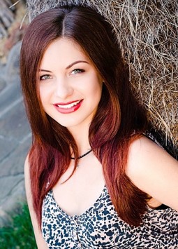 Maria from Cherkassy, 27 years, with green eyes, red hair, Christian.
