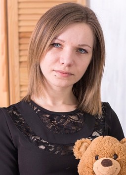 Helen from Николаев, 29 years, with green eyes, light brown hair, Christian, engineer.