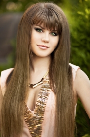 Svetlana from Lvov, 36 years, with green eyes, light brown hair, Christian, hair dresser. #1
