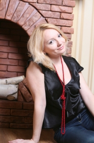 Elena from Brovary, 41 years, with brown eyes, red hair, Christian, Manager. #15