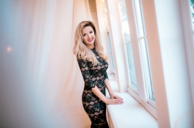 Irina from Dnipropetrovsk, 39 years, with blue eyes, blonde hair, Christian, Manager in tourism company. #2