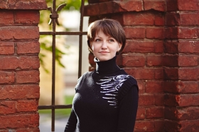 Julia from Kharkiv, 34 years, with green eyes, dark brown hair, Christian, University stuff. #16