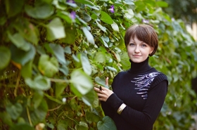 Julia from Kharkiv, 34 years, with green eyes, dark brown hair, Christian, University stuff. #17