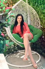 Julia from Kharkov, 38 years, with green eyes, black hair, Christian, admimistrator. #6