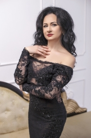 Julia from Kharkov, 38 years, with green eyes, black hair, Christian, admimistrator. #11