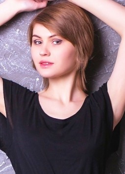 Olga from Nikolaev, 29 years, with green eyes, light brown hair, Christian, Sewing children's clothing.