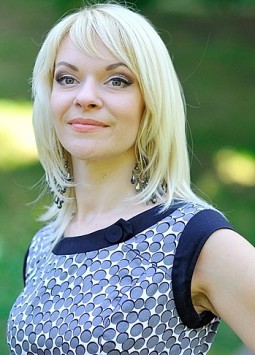 Inna from Dnipropetrovsk, 41 years, with green eyes, blonde hair, Christian, Bank accountant.