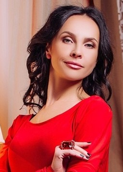 Margarita from Dnepropetrovsk, 40 years, with grey eyes, black hair, Christian, Manager.