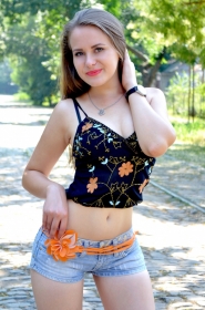 Alla from Nikolaev, 26 years, with blue eyes, light brown hair, Christian, student. #3