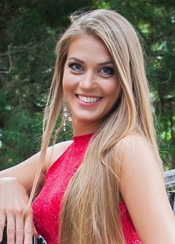 Anna from Melitopol, 40 years, with green eyes, blonde hair, Christian, Bank employee.