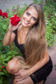 Anna from Melitopol, 41 years, with green eyes, blonde hair, Christian, Bank employee. #11