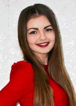 Irina from Nikolaev, 28 years, with brown eyes, dark brown hair, Christian, teacher.