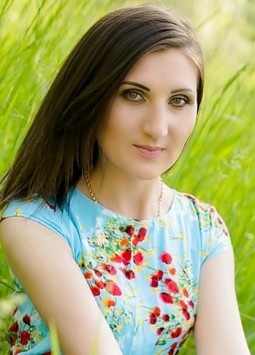 Alina from Nikolaev, 34 years, with grey eyes, black hair, Christian, Social worker.