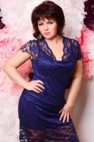 Alena from Cherkasy, 40 years, with green eyes, dark brown hair, Christian, Baker. #6