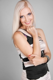 Lyudmila from Melitopol, 45 years, with blue eyes, blonde hair, Christian, Psychologist. #5