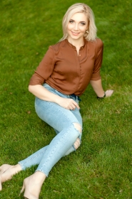 Lyudmila from Melitopol, 45 years, with blue eyes, blonde hair, Christian, Psychologist. #9