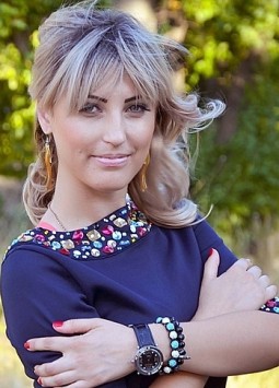 Valentina from Nikolaev, 36 years, with green eyes, blonde hair, Christian, hairdresser stylist.