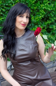 Oksana from Kiev, 41 years, with green eyes, black hair, Christian, visagiste. #8