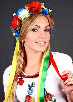 Olga from Lutsk, 31 years, with green eyes, blonde hair, Christian.