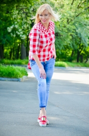 Olesya from Dobrozhanovka, 39 years, with blue eyes, blonde hair, Christian, manager. #3
