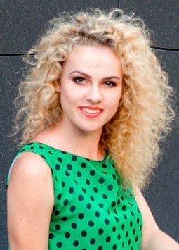 Anastasiya from Cherkassy, 28 years, with grey eyes, blonde hair.