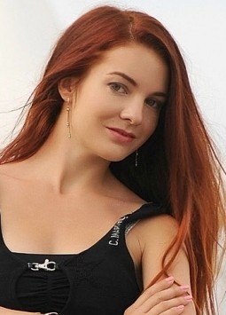 Alla from Odessa, 37 years, with green eyes, red hair, Christian, teacher.