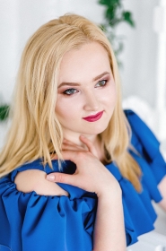Anna from Nikolaev, 32 years, with green eyes, blonde hair, Christian, marketing. #8