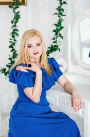 Anna from Nikolaev, 32 years, with green eyes, blonde hair, Christian, marketing. #13